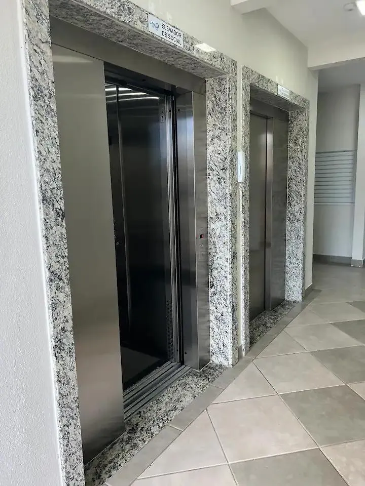 Apartamento Na Palhoca, Com Vista Para O Mar, Proximo A Mercados, Padarias E Farmacias. פלהוקה