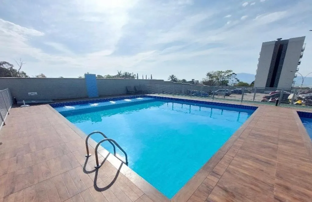 Apartamento Na Palhoca, Com Vista Para O Mar, Proximo A Mercados, Padarias E Farmacias.